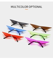 2023 nouvelle personnalité oeil de chat chaud lunettes de soleil femmes sans monture Triangle lentille noir lunettes de soleil pour dames