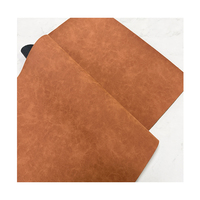 Feuilles de similicuir gravables au laser en gros avec support adhésif pour patchs de chapeaux personnalisés, étiquettes de marque et cadeaux promotionnels