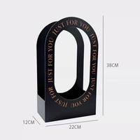 Boîte-cadeau de mariage ronde de présentation florale avec poignée imprimé de fleurs de rose en soie carton laminé mat pour les événements de présentations florales