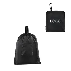 Bolsa ligera a prueba de polvo con logotipo personalizado, bolsa de lavandería plegable para viaje, con asas y Clip extraíble, venta al por mayor