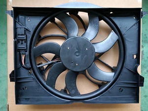 Ventilateurs <span class=keywords><strong>de</strong></span> refroidissement <span class=keywords><strong>de</strong></span> radiateur électrique 12V <span class=keywords><strong>de</strong></span> haute qualité pour pièces automobiles, ventilateur <span class=keywords><strong>de</strong></span> radiateur AC 600W pour réservoir d'eau <span class=keywords><strong>de</strong></span> voiture W221 W211 - Product Image 6