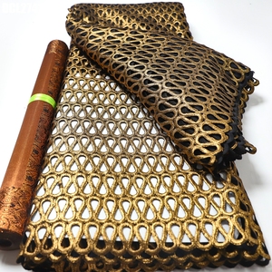 Suoop Thiết Kế Ban Đầu Kết Cấu Kim Loại Dập Nóng Quá Trình Guipure Dây Retro Vàng Hollow Thêu Dệt Kim Đám Cưới Vải - Product Image 5