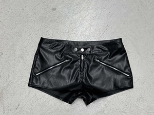 Shorts Góticos Transpirables de Cintura Baja para Mujer, en Poliéster/Nailon, Corte Regular, con Cierre Frontal - Product Image 2