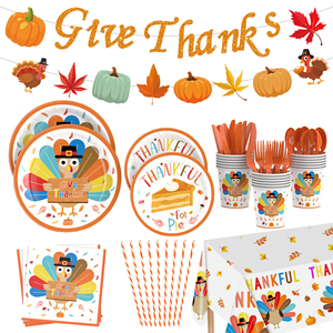 Joli ensemble de vaisselle de fête de Thanksgiving : assiettes, gobelets et serviettes en papier motif dinde, colorées, pour événements festifs - Product Image 1