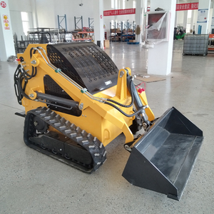 Mini-chargeuse compacte 1200 kg 4,5 KN avec moteur de décompression pour l'agriculture et l'élevage, conforme EPA 5, livraison gratuite - Product Image 3