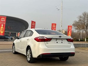 <span class=keywords><strong>Kia</strong></span> K3 2017, 1.6L, Automático, Sedán, <span class=keywords><strong>Segunda</strong></span> <span class=keywords><strong>Mano</strong></span>, 4 Puertas, Gasolina, 5 Plazas, con Cámara Trasera, Neumáticos R16, Asientos de Tela, Volante a la Izquierda - Product Image 6