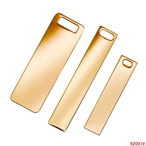 Etiquetas colgantes de <span class=keywords><strong>Metal</strong></span> personalizadas de gama alta, etiquetas de logotipo de marca Rectangular en blanco para bolso, colgantes de placa de logotipo de empresa grabados para ropa - Product Image 1