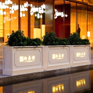 กระถางดอกไม้สแตนเลสสำหรับกลางแจ้ง HX03 ชุดกระถางดอกไม้แบบต่อประกอบได้สำหรับตกแต่งถนนเชิงพาณิชย์ รางปลูกดอกไม้กลางแจ้งพร้อมขาตั้งเหล็ก - Product Image 4