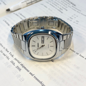 <span class=keywords><strong>Orologio</strong></span> da <span class=keywords><strong>Donna</strong></span> alla Moda con Cassa Irregolare Blu <span class=keywords><strong>Argento</strong></span>, Movimento al Quarzo, Acciaio Inossidabile, Impermeabile, Semplice con Calendario - Product Image 5