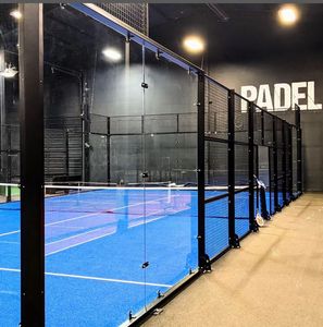 Pista de Pádel Profesional Super Panorámica para Exteriores de 20m*10m con Luces LED IP65, Vidrio Templado de 12mm, Logotipo Personalizado y Galvanizado - Product Image 3