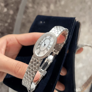 Montre Longinesing compacte et élégante avec cadran ovale blanc, chiffres romains, étanche, calendrier, en acier inoxydable - Product Image 1