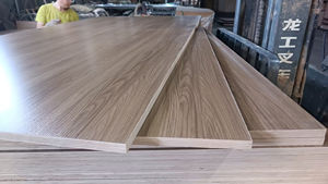 Pannelli di <span class=keywords><strong>Compensato</strong></span> Melaminico Laminato da 15 16 18 <span class=keywords><strong>mm</strong></span> all'Ingrosso per Strutture di Armadi, Guardaroba e Mobili da Cucina - Product Image 3