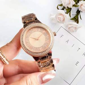 Reloj de Mujer en Dos Tonos, Dorado y Plateado, con Bisel Completamente Adornado con Piedras de Imitación, Esfera con Diseño de Rayos de Sol, Números Romanos, Brazalete de Metal, Reloj de Pulsera de Lujo Brillante para Dama - Product Image 4