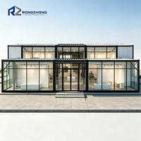 Salle d'exposition d'art modulaire en conteneurs, structure en acier préfabriquée, galerie avec façade entièrement vitrée, panneaux sandwich, musée temporaire