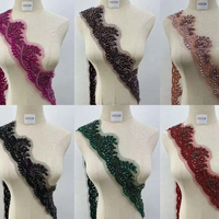 Appliques de dentelle de perles pailletées à la main Accessoires en dentelle élégante pour les robes de mariage et de performance
