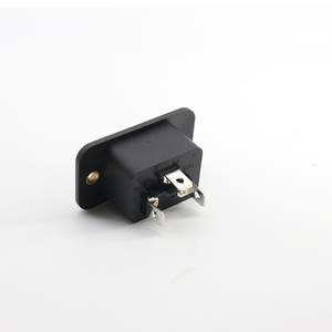 KC SAA TUV CE C20 Enchufe industrial Terminal <span class=keywords><strong>de</strong></span> 6,3 Mm 3 Enchufe 16A/20A Suministros eléctricos 10A Corriente nominal Entrada <span class=keywords><strong>de</strong></span> tornillo <span class=keywords><strong>de</strong></span> latón IT - Product Image 3