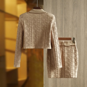 AIMEISI <span class=keywords><strong>abbigliamento</strong></span> alla moda Casual con motivo kaki in maglia Jacquard gonna a due pezzi gonna e Top Set da donna - Product Image 2