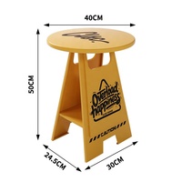 Table basse design en forme de panneau de signalisation, plateau rond avec étagère pour salon, table basse originale