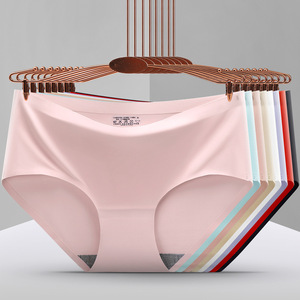 Intimo da Donna a <span class=keywords><strong>Vita</strong></span> <span class=keywords><strong>Bassa</strong></span> Senza Cuciture in Seta Ghiaccio all'Ingrosso, Mutandine a Triangolo Traspiranti a Basso Prezzo Stile Quotidiano Stampato Lavorato a Maglia - Product Image 1