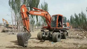 Pelle pelleteuse multifonctionnelle sur chenilles originale de la Corée DOOSAN DH150 Hyundai à haut rendement en bon état d'occasion en vente - Product Image 2