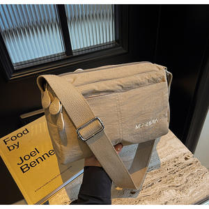 Sac à bandoulière décontracté pour femme, couleur unie, simple, multi-compartiments, résistant à l'eau, pour le travail, rangement léger, petit carré - Product Image 3