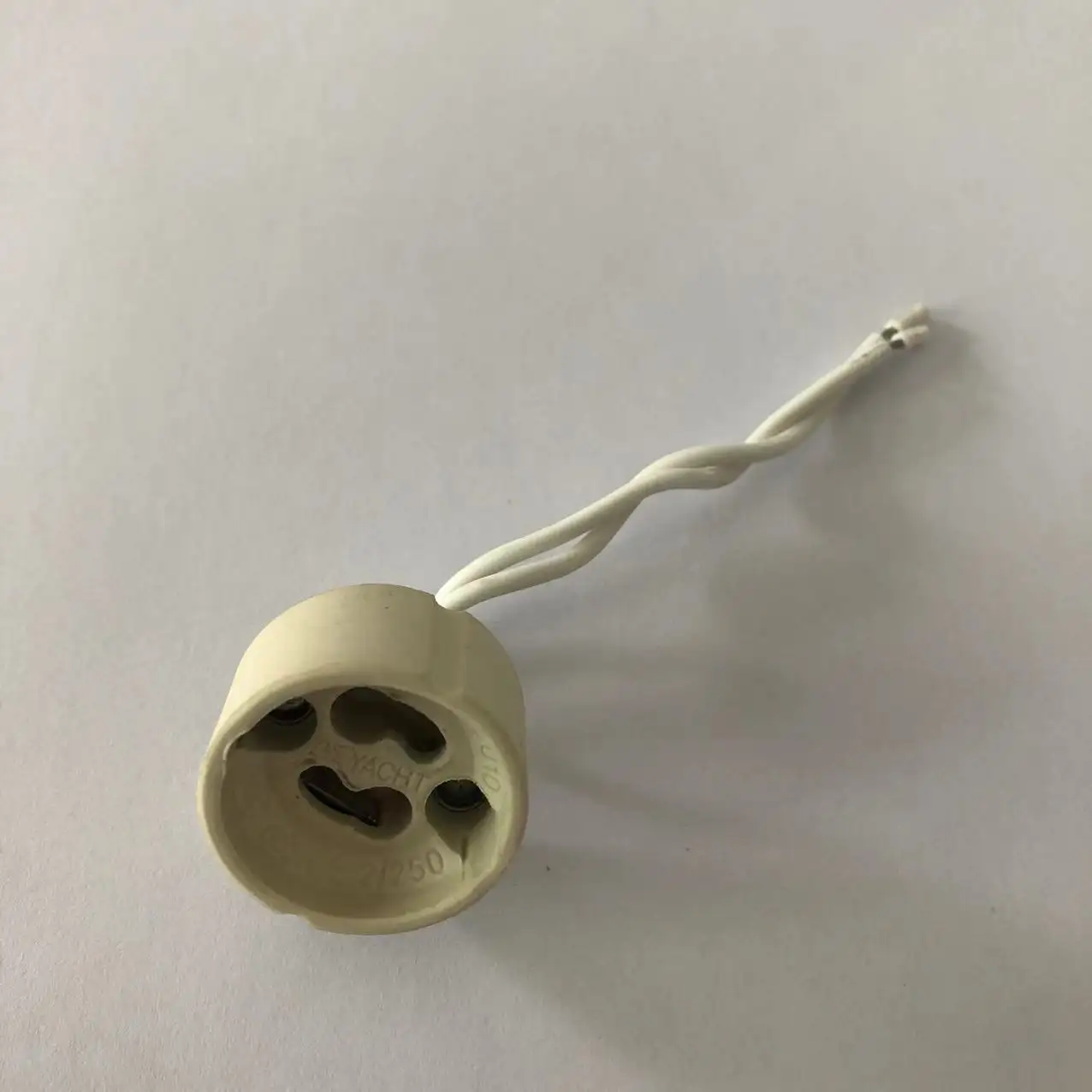 CE belgelendirme ve vida tarzı seramik gu10 spot lamba tutucu gu10 soket gu10 konektörü