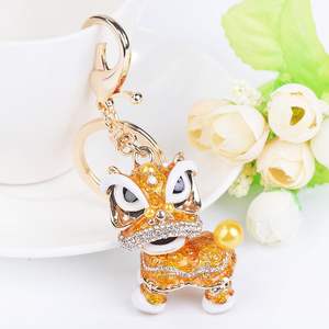 Vente en gros Tête Rotative Mini Lion Danse Porte-clés Lucky Water Diamond Porte-clés - Product Image 5