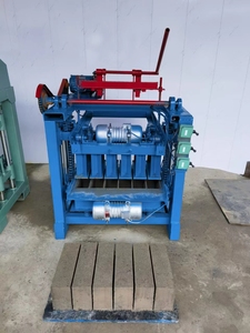 Máquina de Fazer Blocos de Concreto Oco QT4-35 Semi-Automática Controlada por PLC de Alta Eficiência para Construção de Casas 15000 - Product Image 6