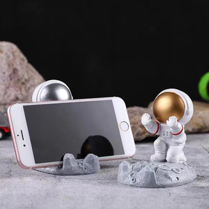 Support <span class=keywords><strong>de</strong></span> téléphone portable personnalisé créatif en résine pour astronaute, <span class=keywords><strong>figurine</strong></span> d'animal d'astronaute, ours mignon, support <span class=keywords><strong>de</strong></span> téléphone portable décoratif - Product Image 5