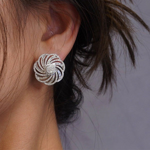 Orecchini a Perno con Motivi Geometrici e Floreali per Donne, Accessori Moda per Uso Quotidiano - Product Image 2