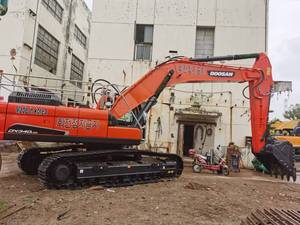 Excavatrice sur chenilles d'occasion Doosan DX300 DX340LCA 30 tonnes 34 tonnes, faible nombre d'heures de travail, excavatrice Doosan 25 tonnes 30 tonnes 34 tonnes - Product Image 2