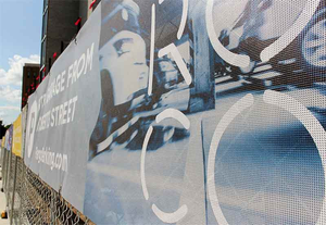 Lona de Vinilo Resistente, Impermeable y a Prueba de Viento, Colorida, con Ojales Metálicos, Resistente a los Arañazos, para Promoción de Empresas de Logística - Product Image 3