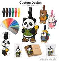 Étiquette de bagage créative et mignonne en PVC souple, motif panda de randonnée, étiquette de valise 3D en forme d'animal avec sangle réglable