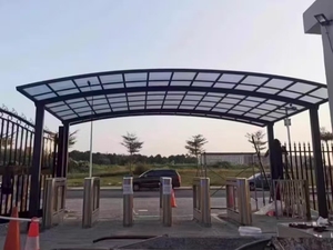 Abri de voiture moderne et durable en alliage d'aluminium, structure antirouille, toit pare-soleil pour entrepôt et stationnement extérieur de véhicules - Product Image 5