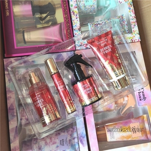 Caja de Regalo de Fragancias Navideñas para Mujer, Set de 4 Piezas de Loción Corporal, Perfume en Aerosol de Viaje, Set de Perfumes para Mujer, Perfumes al por Mayor - Product Image 1