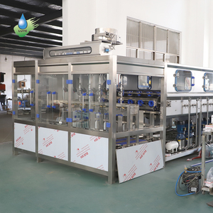 Équipement de production clé en main pour le remplissage, le lavage, la fermeture et l'emballage automatique de bouteilles d'eau liquide de <span class=keywords><strong>20</strong></span> <span class=keywords><strong>litres</strong></span> (5 gallons) - Product Image 1