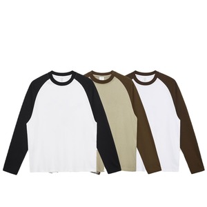 T-shirt da uomo girocollo a maniche lunghe raglan in cotone 100% da 270 grammi, vestibilità ampia, stile retrò, tinta unita con patchwork a contrasto - Product Image 2