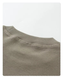Maglietta Termica a Maniche Lunghe di Alta Qualità, Stile Streetwear, Collo Tondo, Logo Personalizzato, Tessuto Pesante per Uomo - Product Image 2