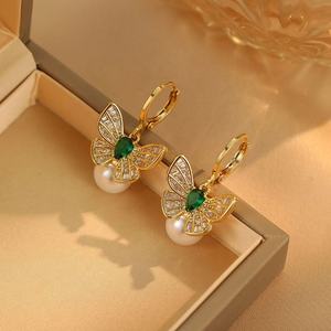 Pendientes de Perlas con Mariposa de Circonio Microincrustado Retro de Lujo Francés para Mujer, Accesorio de Moda Versátil de Alta Gama, Internet - Product Image 6