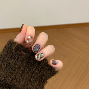 Autocollants pour <span class=keywords><strong>ongles</strong></span> courts faits à la main, ultra-fins et sans trace, style français vintage, motif floral d'automne, couleur Maillard, <span class=keywords><strong>faux</strong></span> <span class=keywords><strong>ongles</strong></span> - Product Image 5