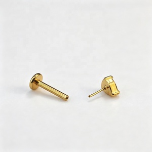 Pendientes de titanio G23 al por mayor para mujer, con diseño perforado para uso diario, con diamantes engastados en tres garras y corte en forma de pera. - Product Image 6