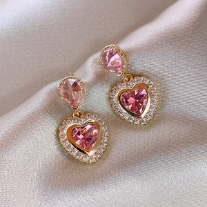 Boucles d'oreilles coréennes en forme de cœur rose, bijoux en alliage de zinc, boucles d'oreilles en strass pour femmes - Product Image 3