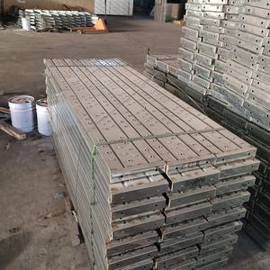Planches de <span class=keywords><strong>plancher</strong></span>, capacité de charge de 250 kg, galvanisation à chaud, vente en gros, acier de haute résistance, résistant à la corrosion, échafaudage - Product Image 4