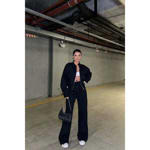 Ensembles de costumes noirs pour femmes avec détails de fermeture éclair - Product Image 3