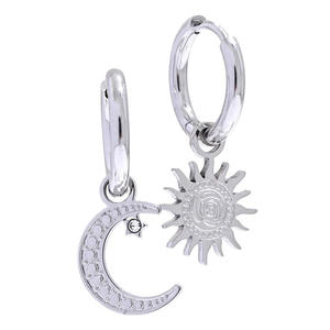 Pendientes de Aro con Dijes de Sol, Luna y Estrella, en Acero Inoxidable con Baño de Oro PVD de 18k, Resistentes al Agua, Modernos, para Mujer - Product Image 3