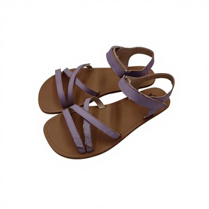 <span class=keywords><strong>Sandales</strong></span> plates sexy d'été pour femmes TipsieToes, à enfiler, en cuir véritable noir, respirantes, à rayures, avec boucle - Product Image 2
