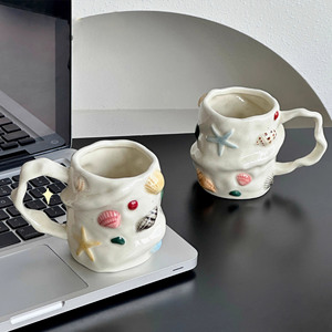 Taza de Cerámica con Diseño Creativo de Concha y Caracol, 300 ml, Regalo Único y Elegante para Días Festivos, Taza de Café para Oficina - Product Image 3