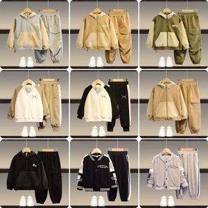 Costume pour garçons <span class=keywords><strong>de</strong></span> nouvelle boutique en gros, adapté aux garçons âgés <span class=keywords><strong>de</strong></span> 2 à 10 ans avec des sweats à capuche et des pantalons à motifs imprimés à manches longues - Product Image 2