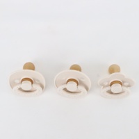 Vente en gros de sucettes en silicone sans BPA, tétines personnalisées en silicone pour nouveau-nés et bébés