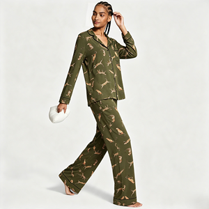 Set <span class=keywords><strong>Pigiama</strong></span> <span class=keywords><strong>Donna</strong></span> Personalizzato di Tendenza, Comodo con Stampa Animalier, Maniche Lunghe, Produttore con Etichetta Privata - Product Image 1